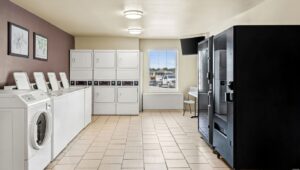 Ledgestone Hotel Billings Laundry Room
