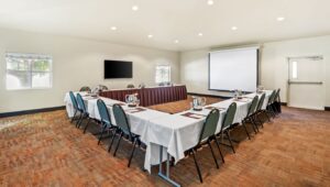 Ledgestone Hotel Yakima Meeting Space with U shaped layout