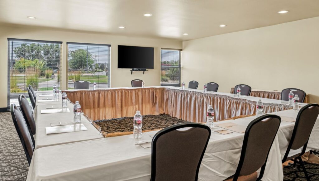 Ledgestone Hotel Vernal Meeting Space with TV