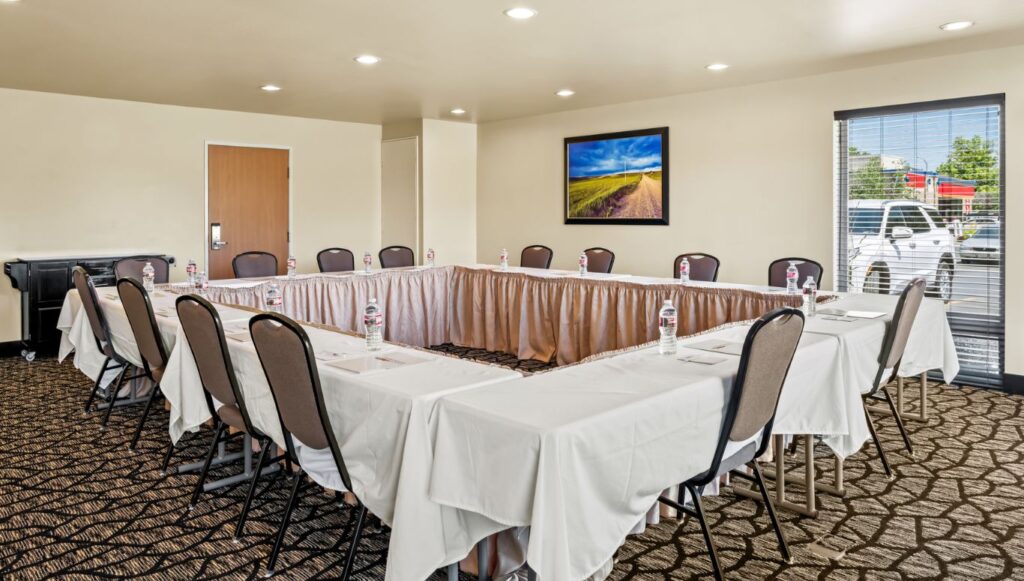 Ledgestone Hotel Vernal Meeting Space